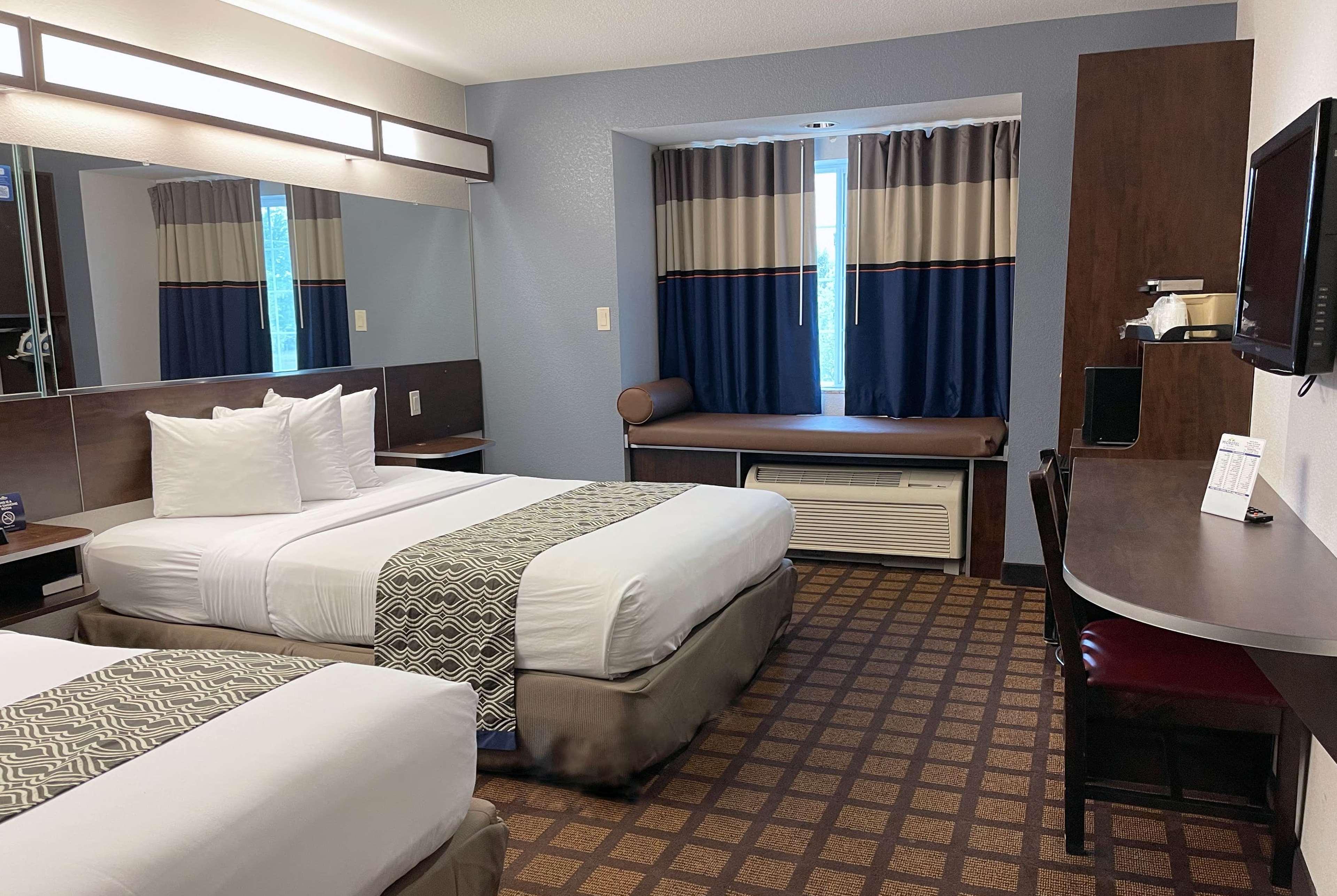 Microtel & By Wyndham Michigan Hotel