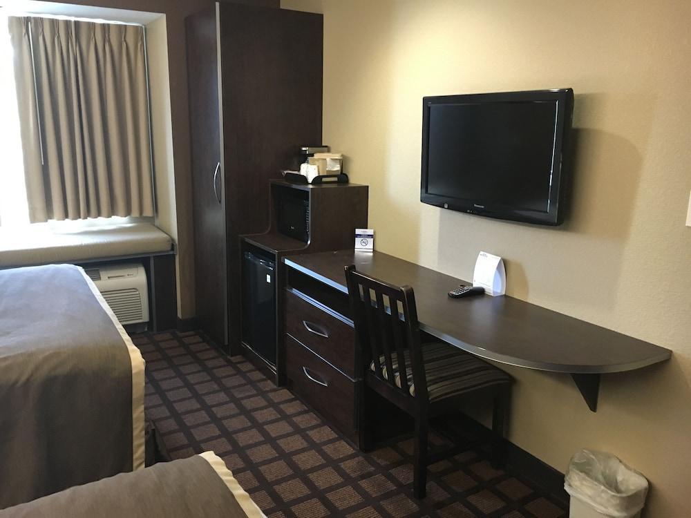 Microtel & By Wyndham Michigan Michigan City