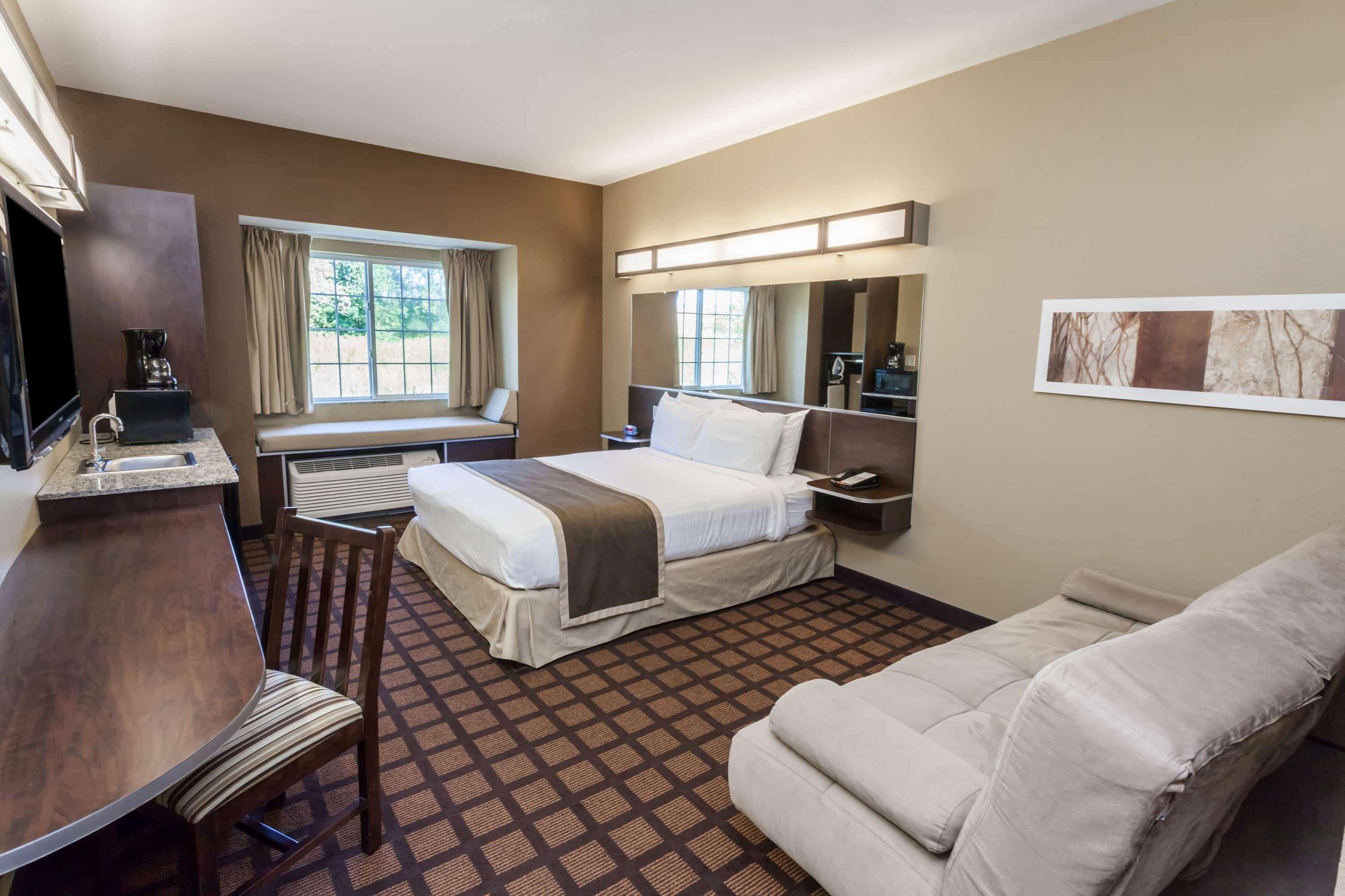 Microtel & By Wyndham Michigan Hotel